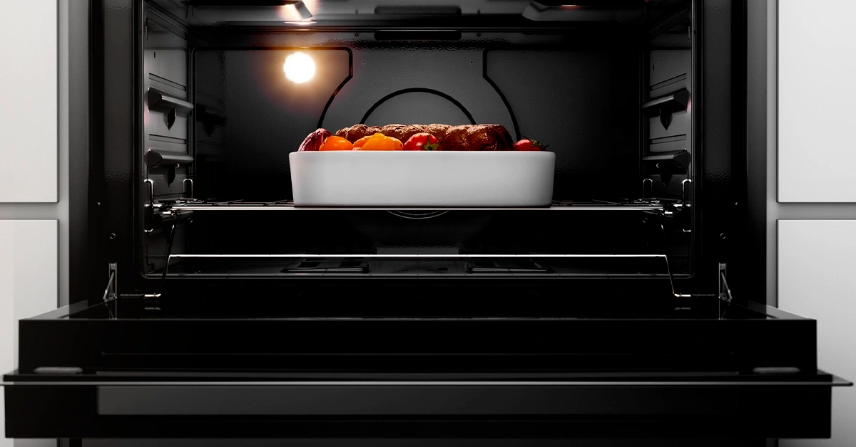 Forno premium em cozinha contemporânea.